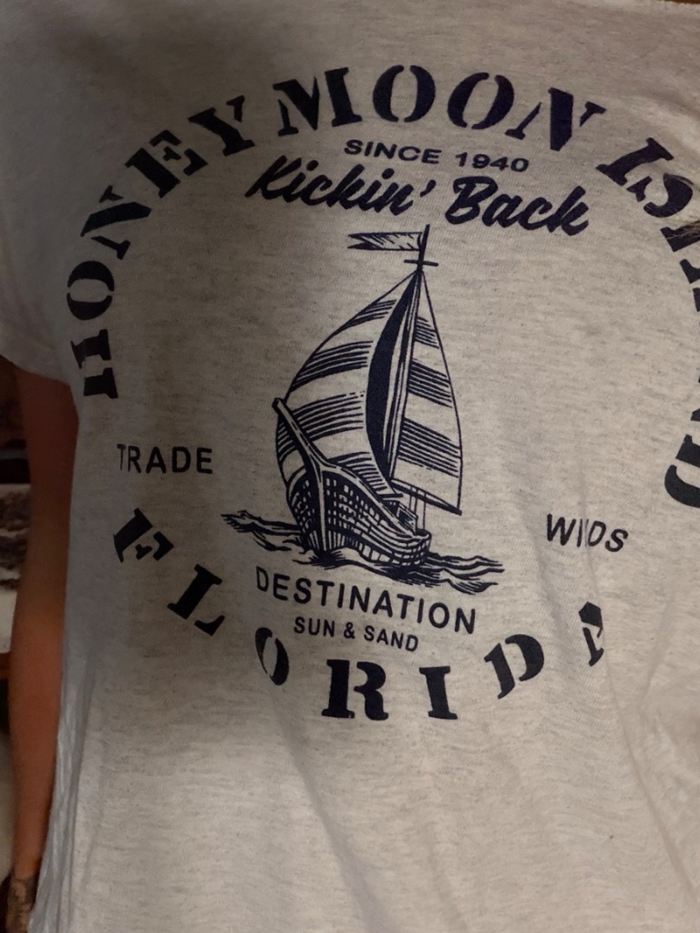 gray oversized off shoulder graphic tee - Picture 3 of 4